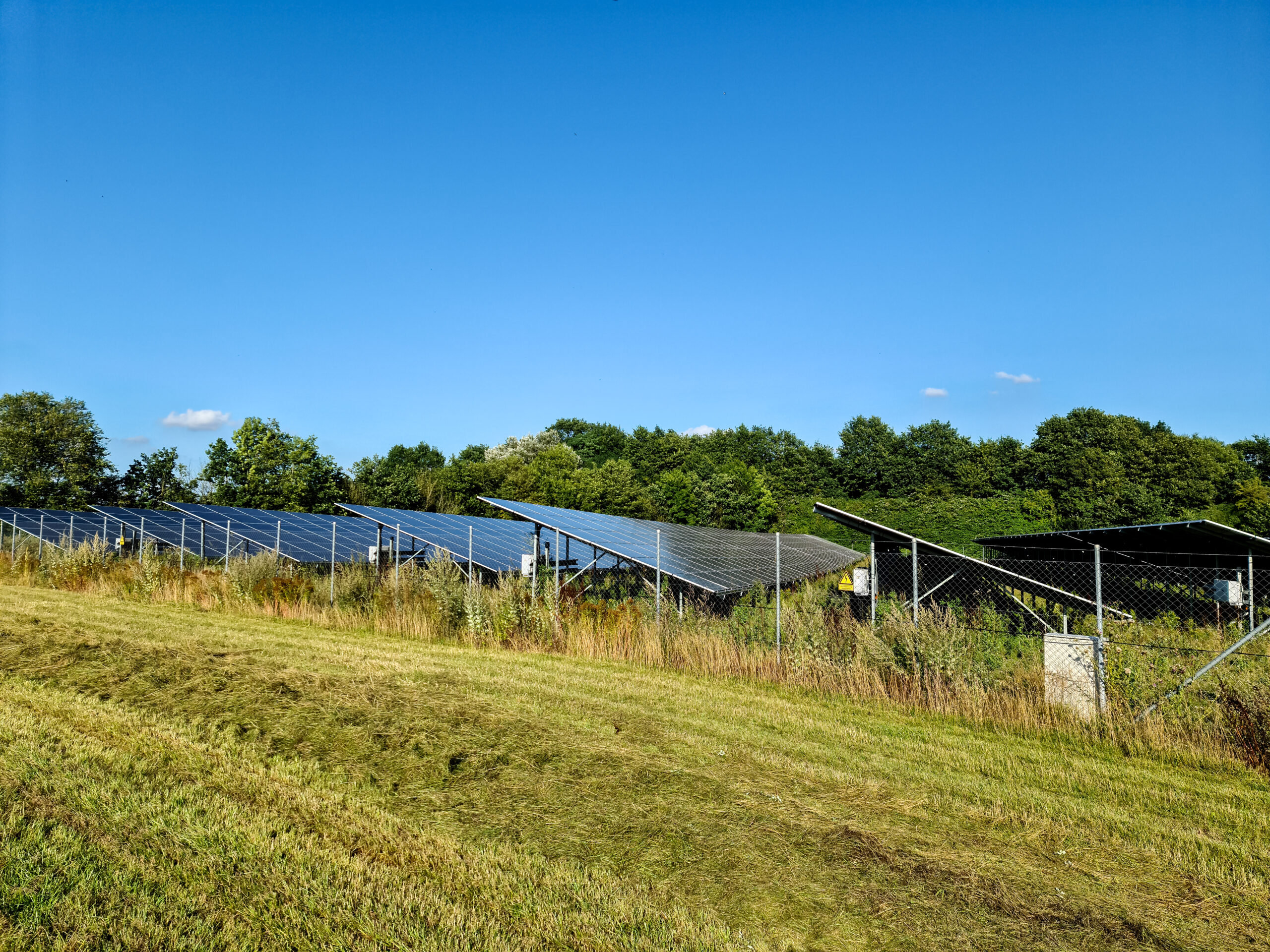 generating-clean-energy-with-solar-modules-big-park-northern-europe-scaled